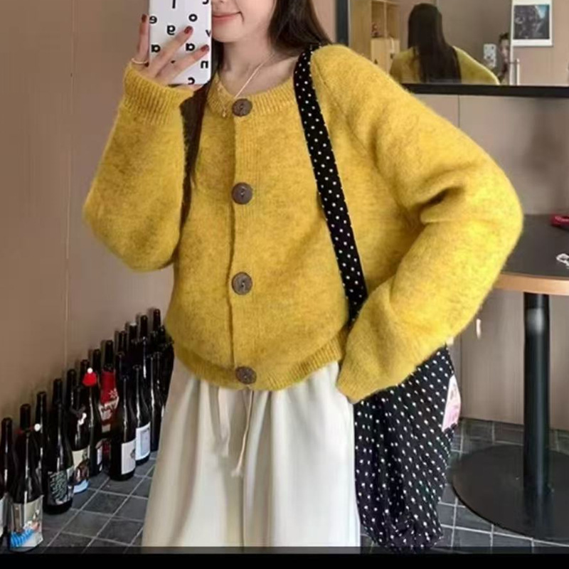 Retro de cuello redondo de punto para mujeres 2025 otoño y invierno nuevo estilo coreano camiseta de punto perezosa chaqueta suéter de color sólido chaqueta image 8