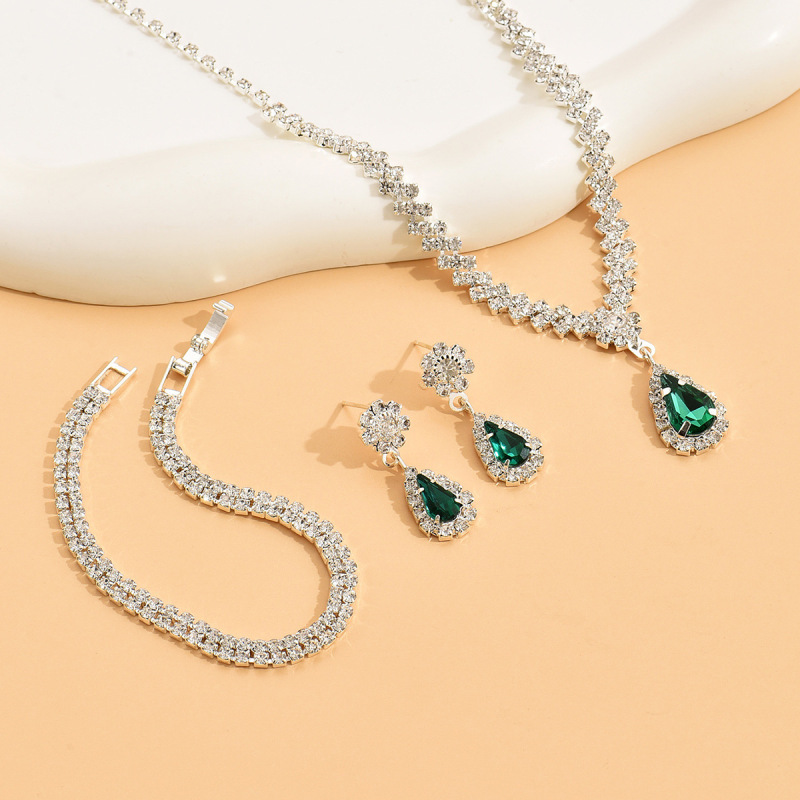 新商品のアクセサリーの卸売金属のダイヤモンドのネックレスのイヤリングの2つのセットの結婚式の花嫁のアクセサリーのセットの組み合わせ|undefined