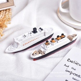Titanic New Model Mediterranean Resin Ship Multi-Layer Cruise Ship Landscape Ship Shape Home Creative Ornaments