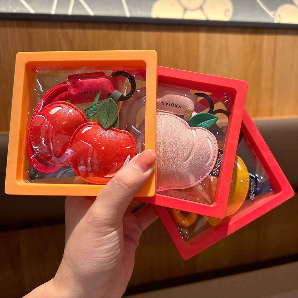 Cereza creativa limón dibujos animados lindos llavero de fruta accesorios bolsas de cuero al por mayor colgantes de automóviles