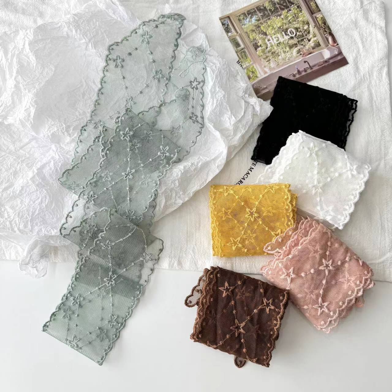 Stars all over the sky decorated lace streamers spring and summer…