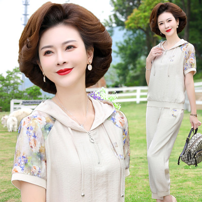 2022 new pattern Mom outfit Summer wear suit Middle and old age Women's wear fashion Athletic Wear Two piece set Large Short sleeved jacket