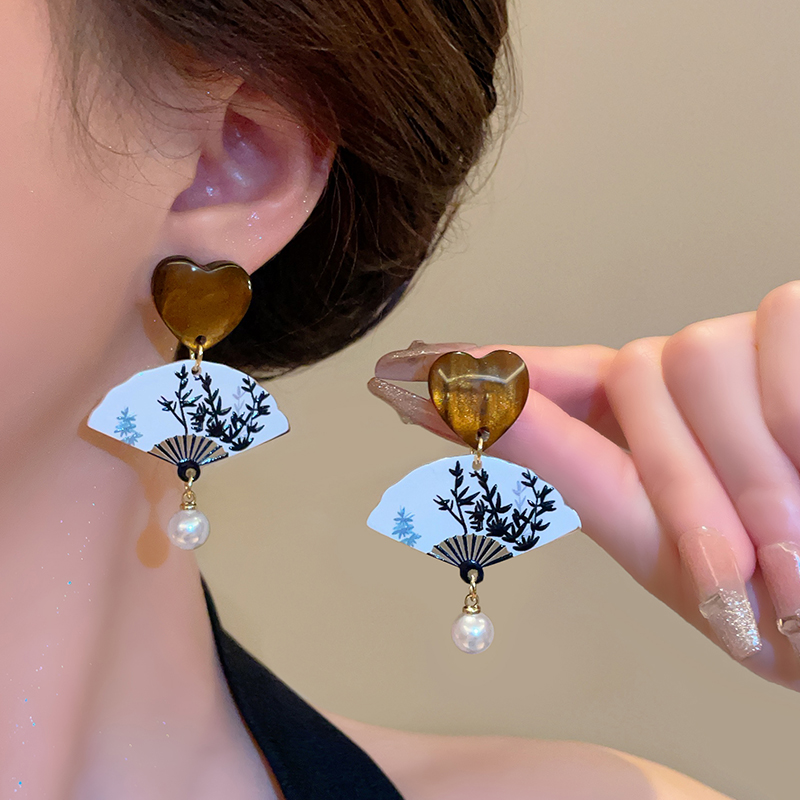 Retro earrings