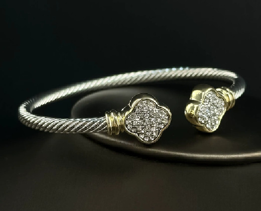 Alta calidad de cuatro hojas joyas pareja arco ligero lujo pulsera anillo al por mayor pulseras de cerámica Vinstyle