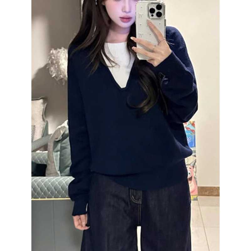 Coreana de color de cuello v falso dos piezas de jersey de punto para mujeres otoño y invierno nuevo diseño interior con suéter delgado para mujeres
