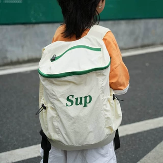 儿童双肩包新款简约轻薄休闲旅行背包高颜值韩版男女孩幼儿园书包