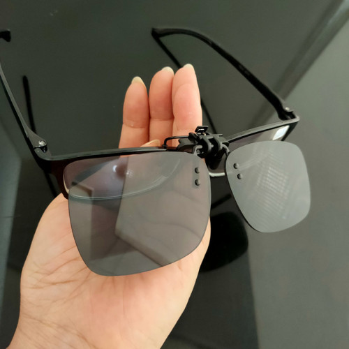 Night driving glasses with flip-up clip for men and women, foldable clip-on night driving glasses, optional clip.