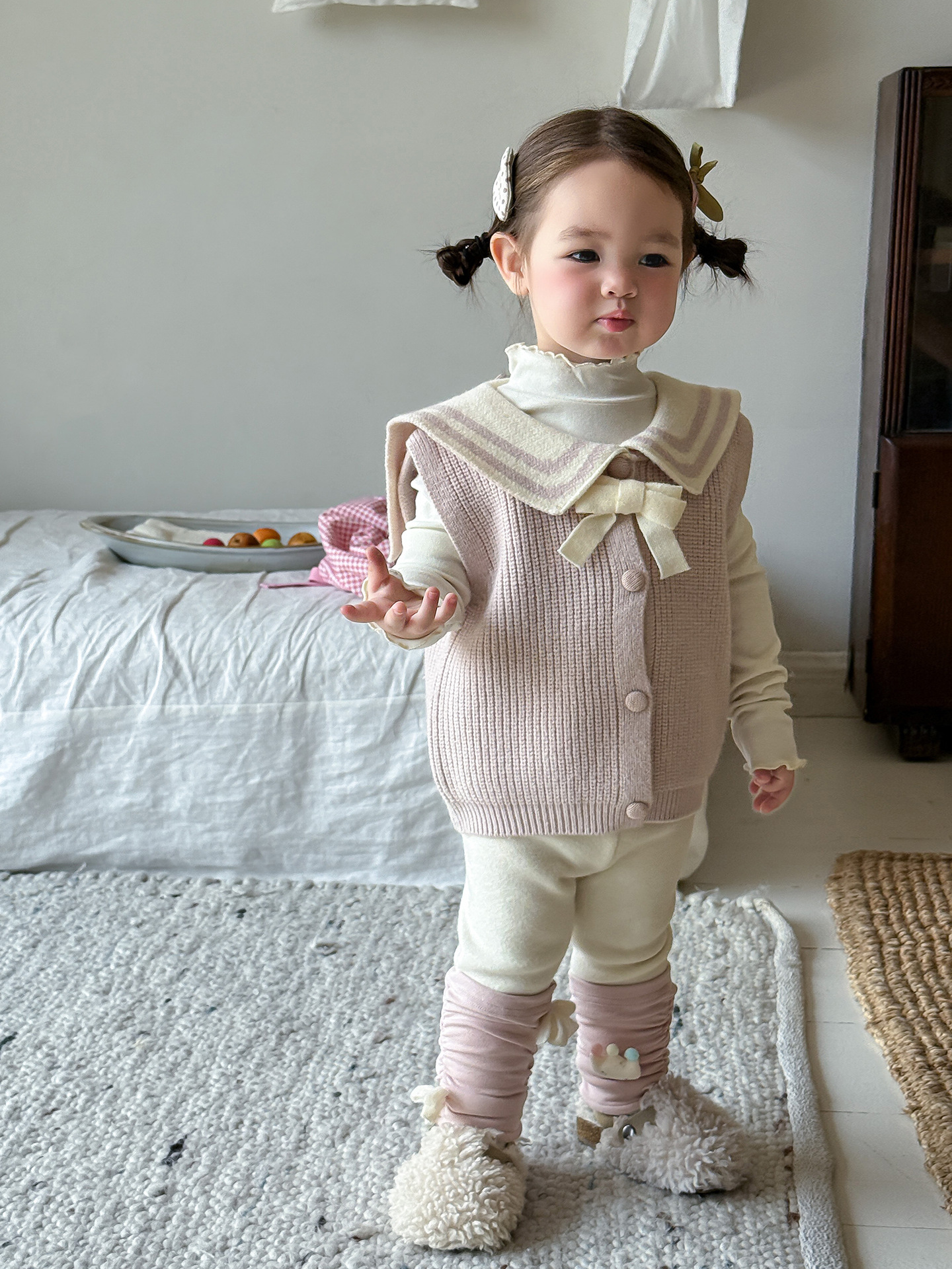 Sugar Pear ropa infantil chaleco de otoño 2025 nuevo suéter de punto para niñas ropa infantil chaleco de bebé de un año