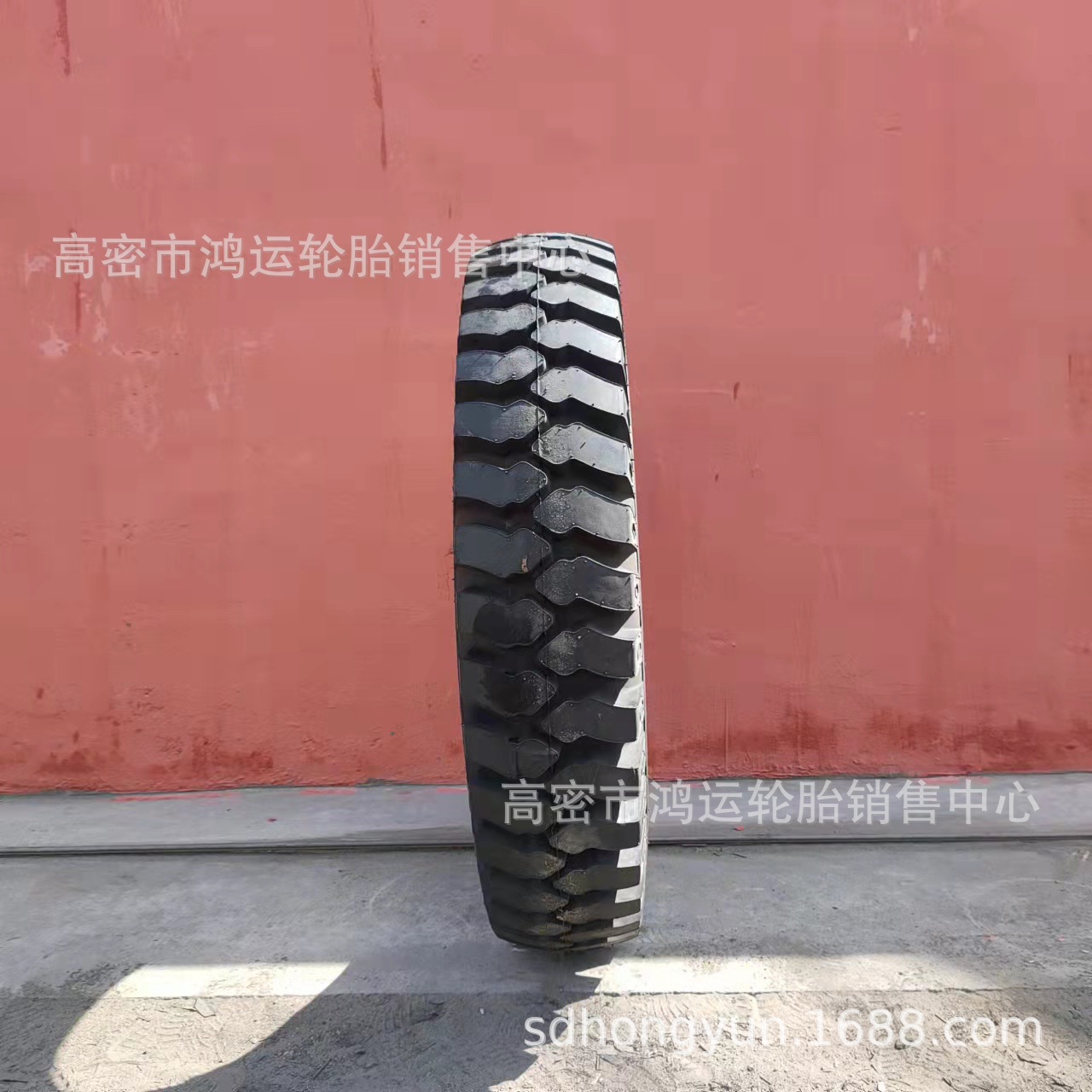 10.00-20 12.00-20 矿山两大块花纹 卡车轮胎 9.00-20 尼龙斜交胎