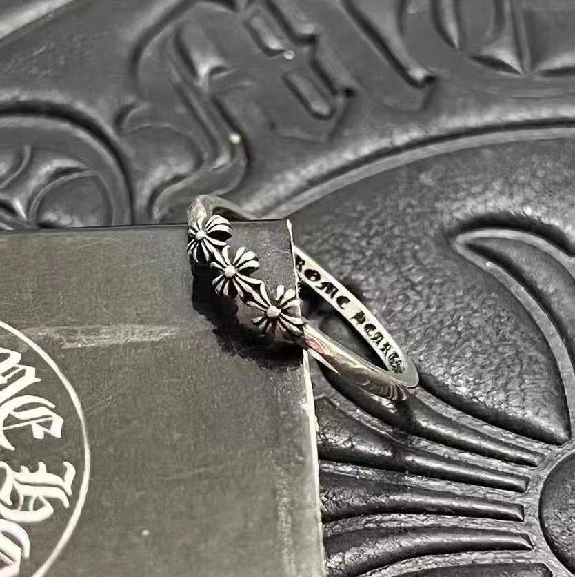 Kropa Retro Small Cruckle Ring for Men and Women European and American Personality Hip Hop Classic Fine Ring Stacked Elegant Niche