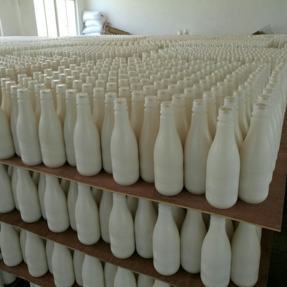 现货供应1.25L生榨椰子汁瓶子，耐高温，不变形，结实耐摔