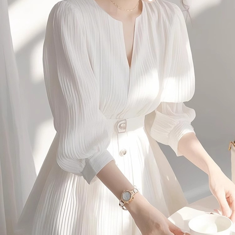 春の独特の綺麗な大衆は贅沢で年齢を減らします。|undefined