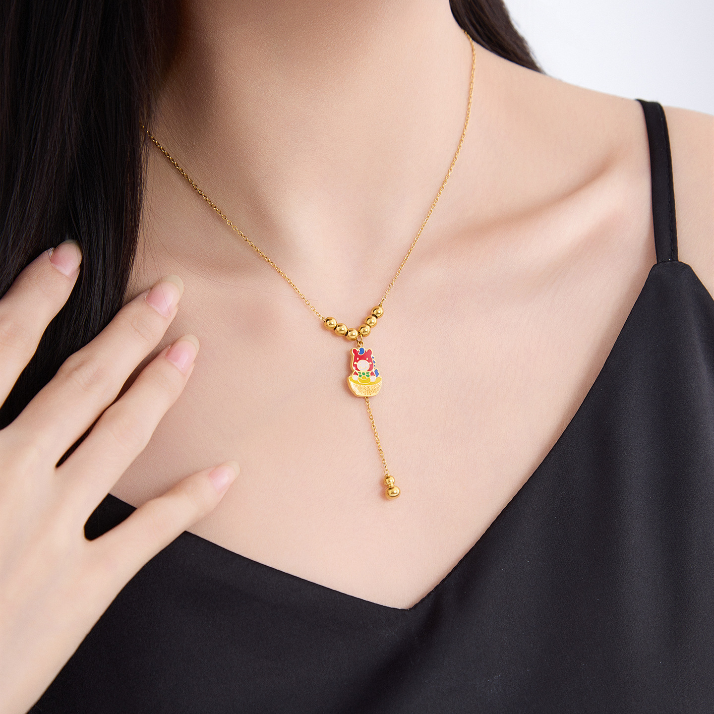 Xuping acero inoxidable 24k collar de bordas de color mujer serie de goteo de aceite nuevo estilo chino pony cuentas collar temperamento al por mayor