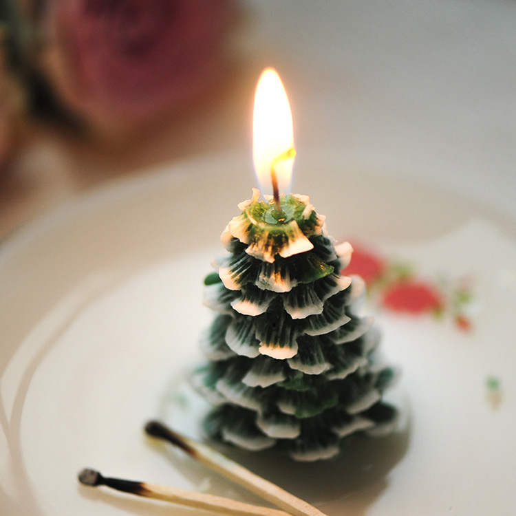 Hecho a mano sin humo aromaterapia árbol de Navidad vela regalo vacaciones Año Nuevo al por mayor Palma cera forma decoración verde