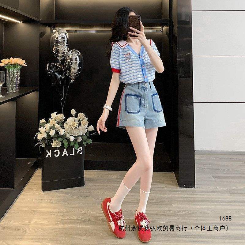 Women's knitted cardigan in college style, new striped navy collar, summer Korean-style loose-fitting, age-reducing, fashionable blue top Women's knitted cardigan in college style, new striped navy collar, summer Korean-style loose-fitting, age-reducing, fashionable blue top