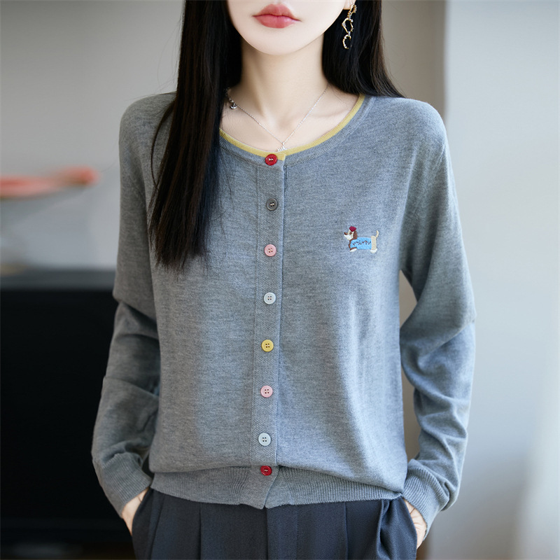 春秋款开衫圆领精纺羊毛针织衫彩扣女装刺绣外搭百搭洋气上衣批发|undefined