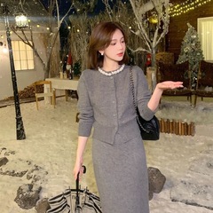 气质小香风毛衣两件套女秋冬新款重工钉珠高腰半身裙显瘦针织套装