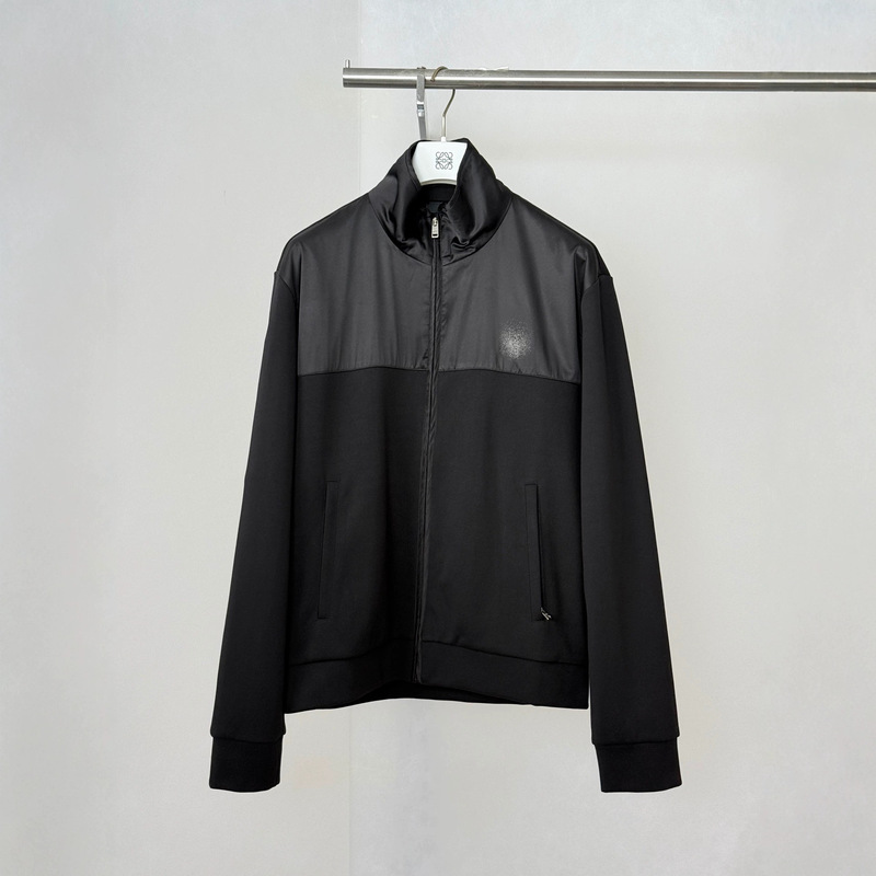 P brand's correct high-end version Black Warrior nylon patchwork jacket with triangular logo and stand-up collar P brand's correct high-end version Black Warrior nylon patchwork jacket with triangular logo and stand-up collar