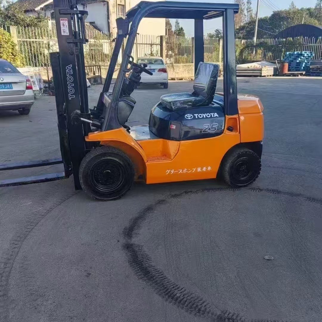 二手龙工7吨叉车升降4米高 国三可上牌 出售叉车配件 货叉 发动机