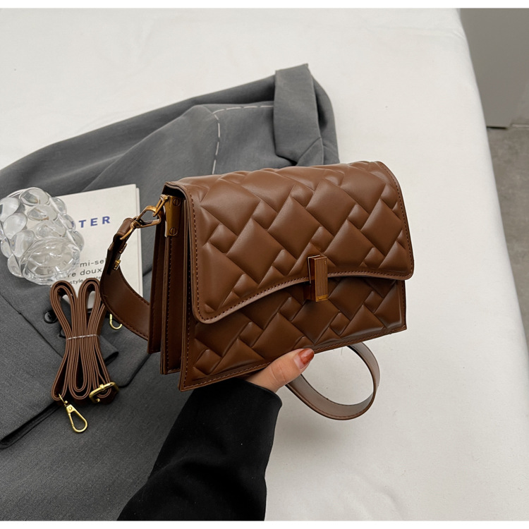 Borsa popolare e di nicchia 2023 Borsa da donna nuova Borsa a tracolla con diamanti autunno e inverno Borsa a spalla singola sotto le ascelle Borsa piccola quadrata_voghion.com