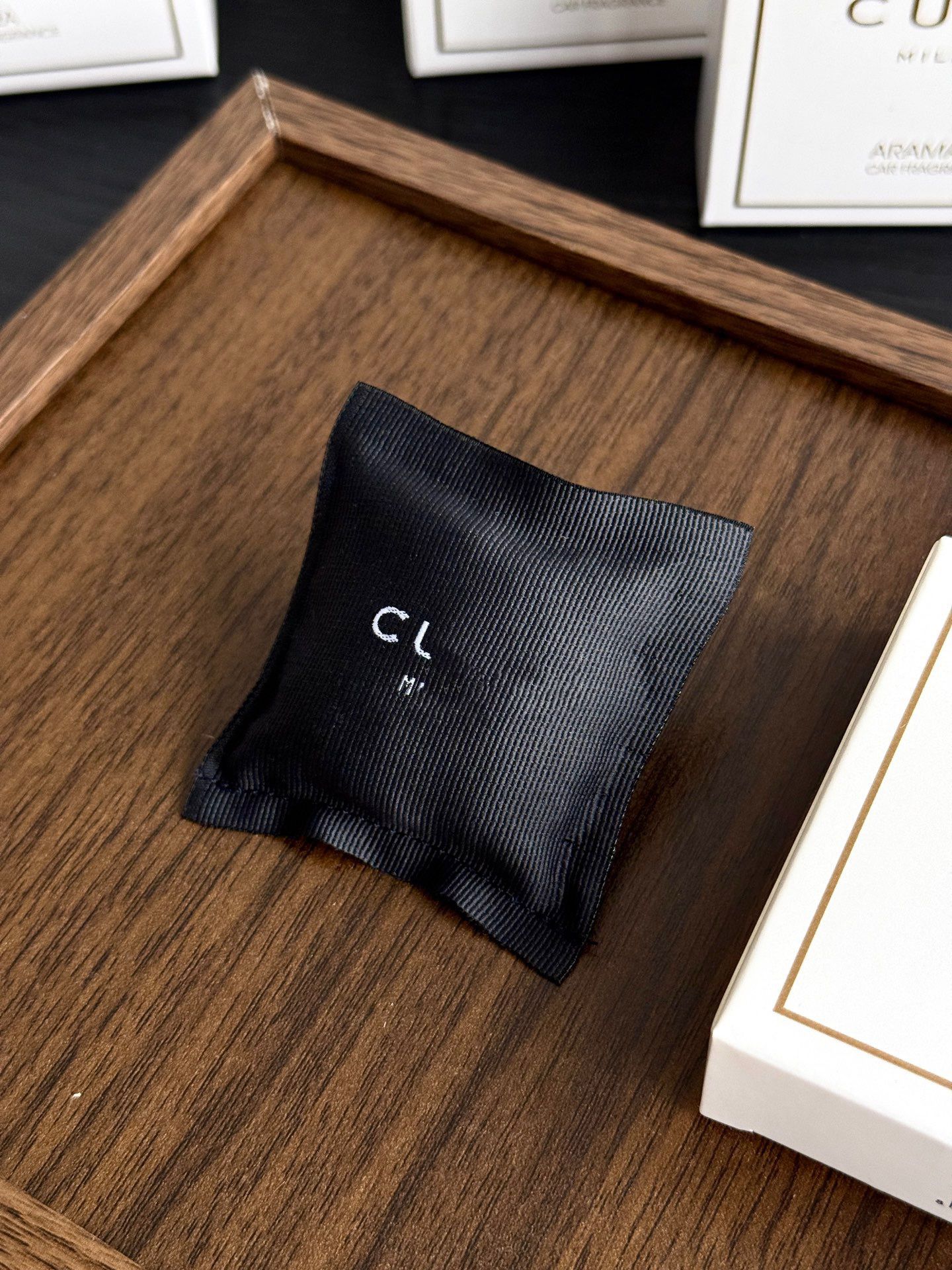 Italian Niche Car Fragrance Pack Cu*Ti Car Fragrance Fresh Scent Sachet Car Air Vent Car Fragrance