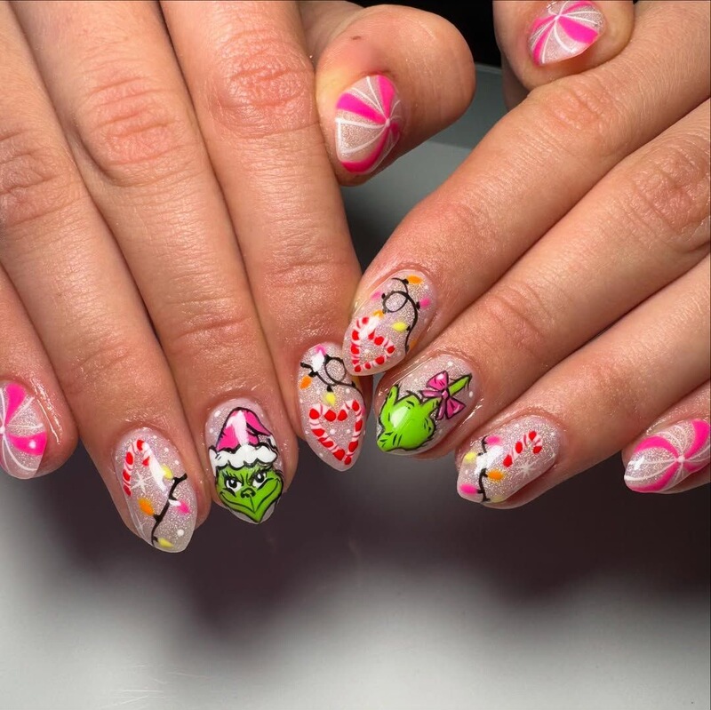 24 Pieces of Short Oval Nails, Funny Cartoon Sweet Pink Contrasting Pattern, Ghostly Grinch Wearable Nails, Export Nail Art Pieces