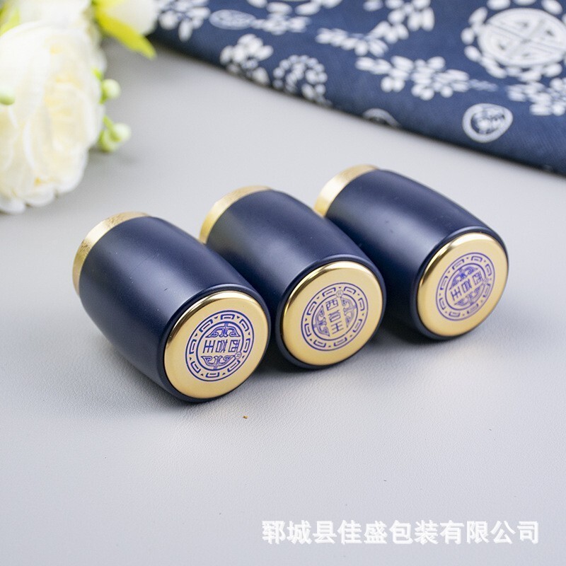 Wholesale of High-End Universal Plastic White and Yellow Liquor Bottle Caps with Logo and Trademark, Suitable for Various Brands, Available in Stock from the Factory