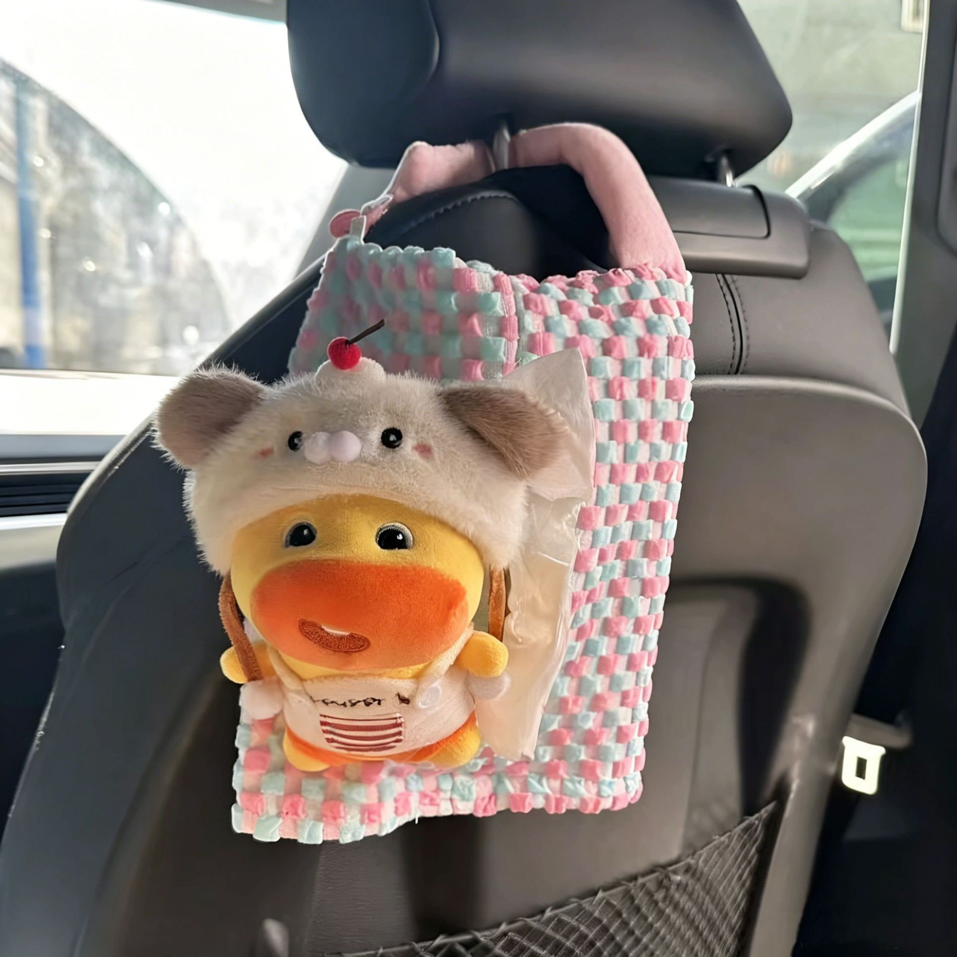 Cute Capybara Lulu Car Creative Tissue Pack Car Tissue Box Interior Armrest Box Multifunctional Tissue Dispenser for Women
