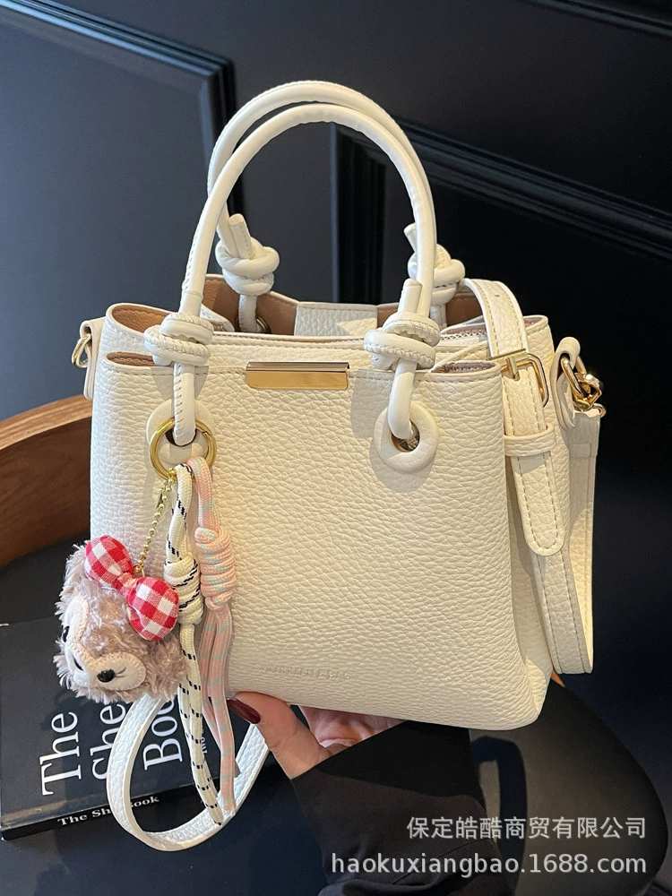 Small small bag, fashionable universal handheld shoulder bag, city style