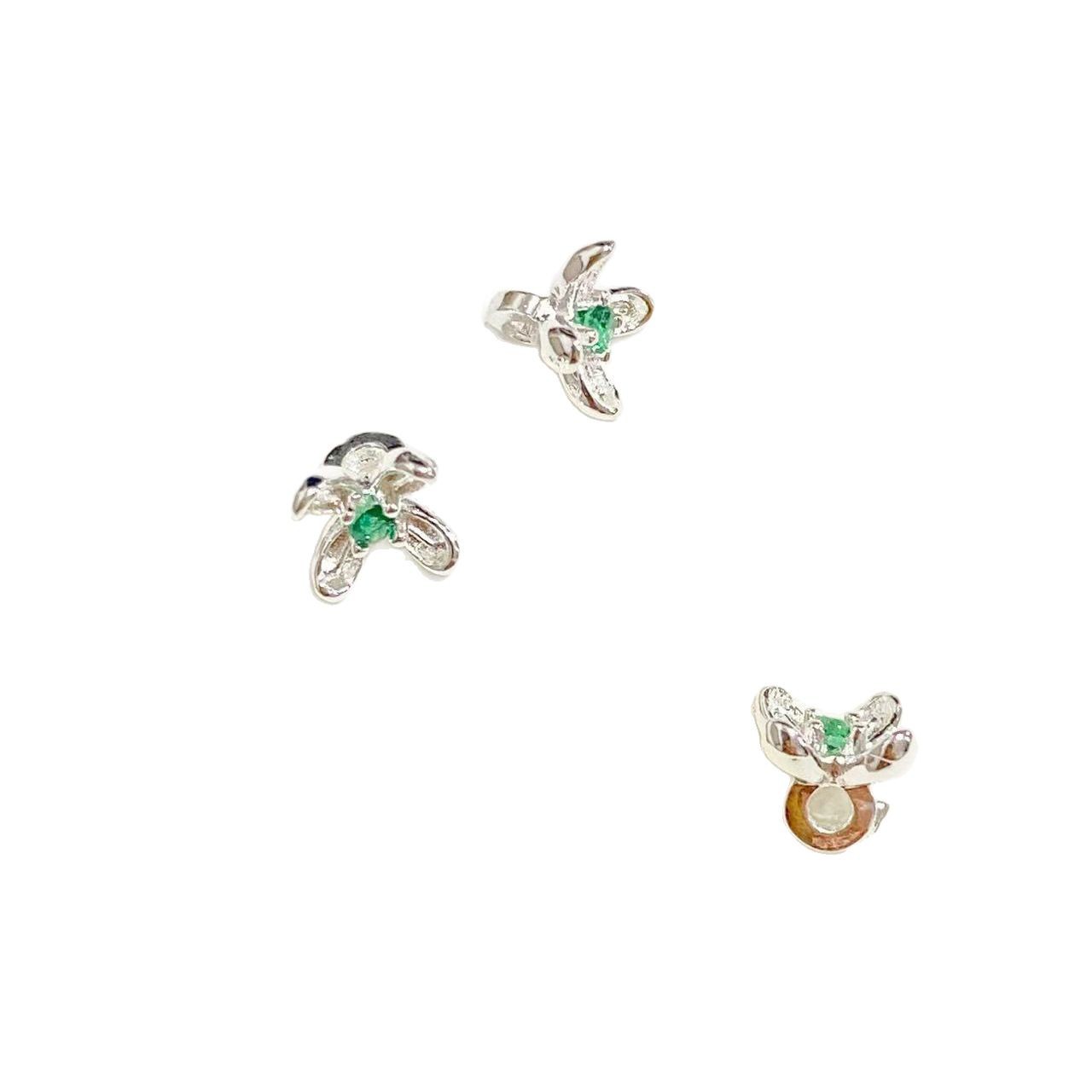 高保色diy部品に桂花のボタンを入れて、ビーズの小さいボタンの部品のビーズの散珠の手作りの材料を飾ります。