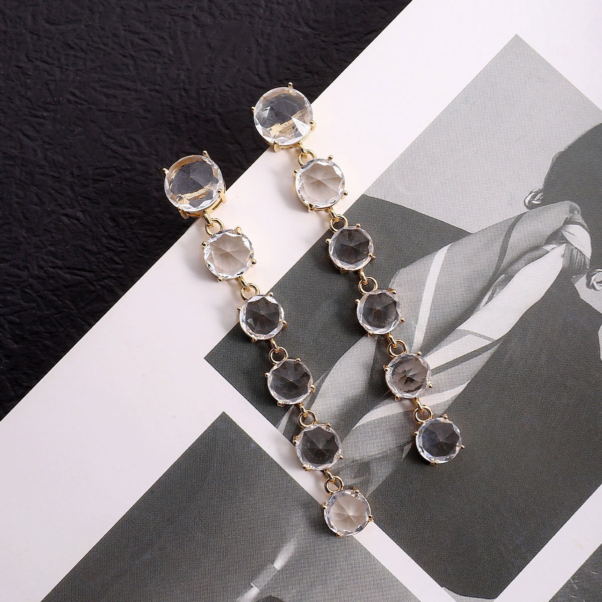 Fashion Round Copper Inlay Zircon Drop Earrings 1 Pair