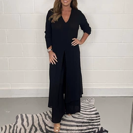 连衣裙;女式衬衫;时尚休闲套装