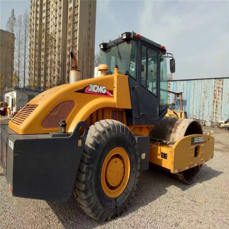 XCMG XS263J rodillo de segunda mano 26 toneladas de vibración de rueda de acero única pintura original envío gratuito nacional