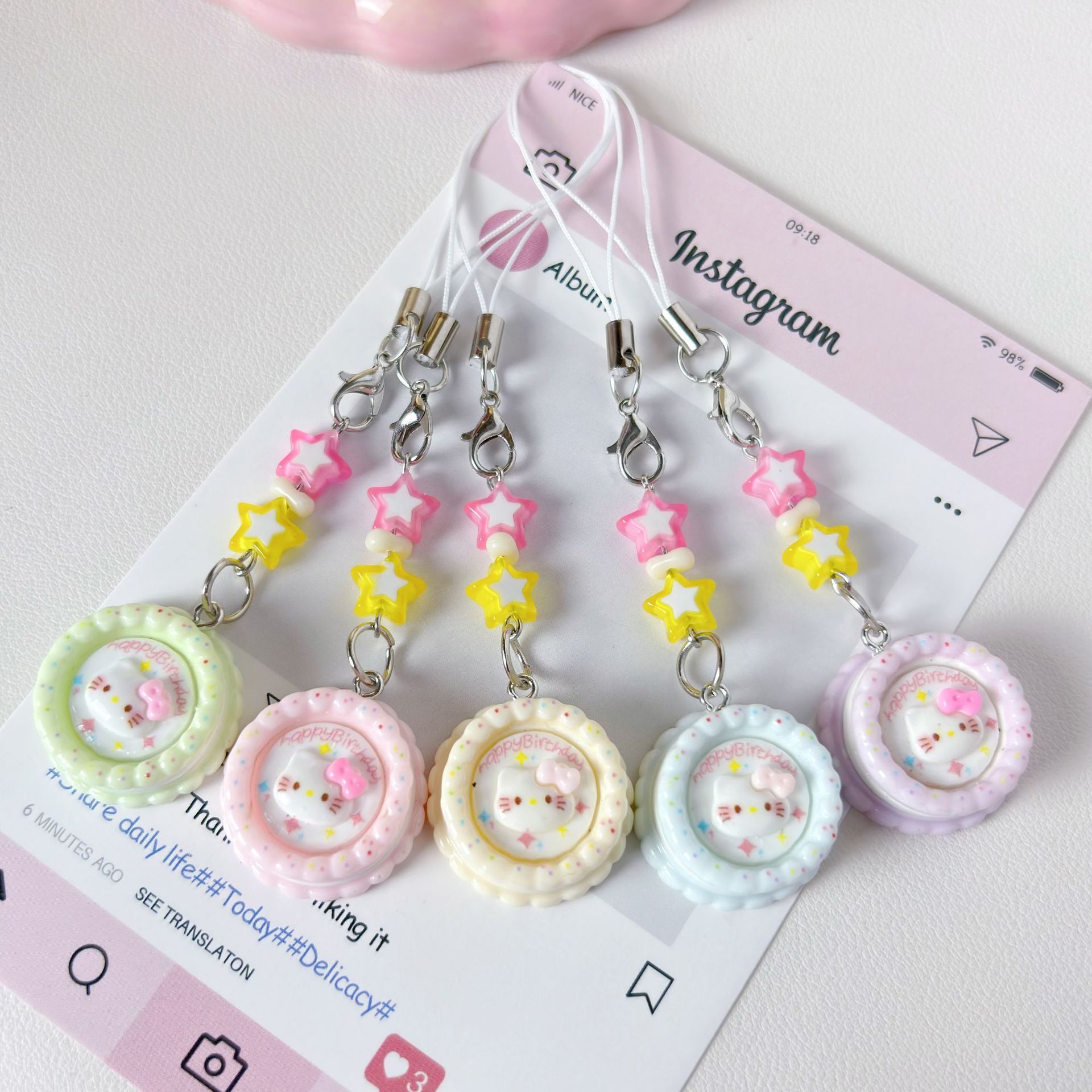 Three-dimensional cartoon food play cat cake keychain cute girl color star mobile phone chain girlfriends schoolbag pendant