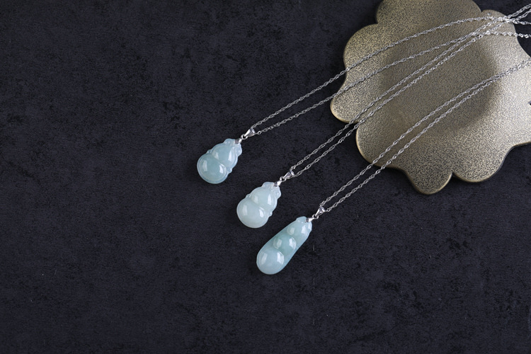 030103064翡翠葫芦吊坠项链. (2)