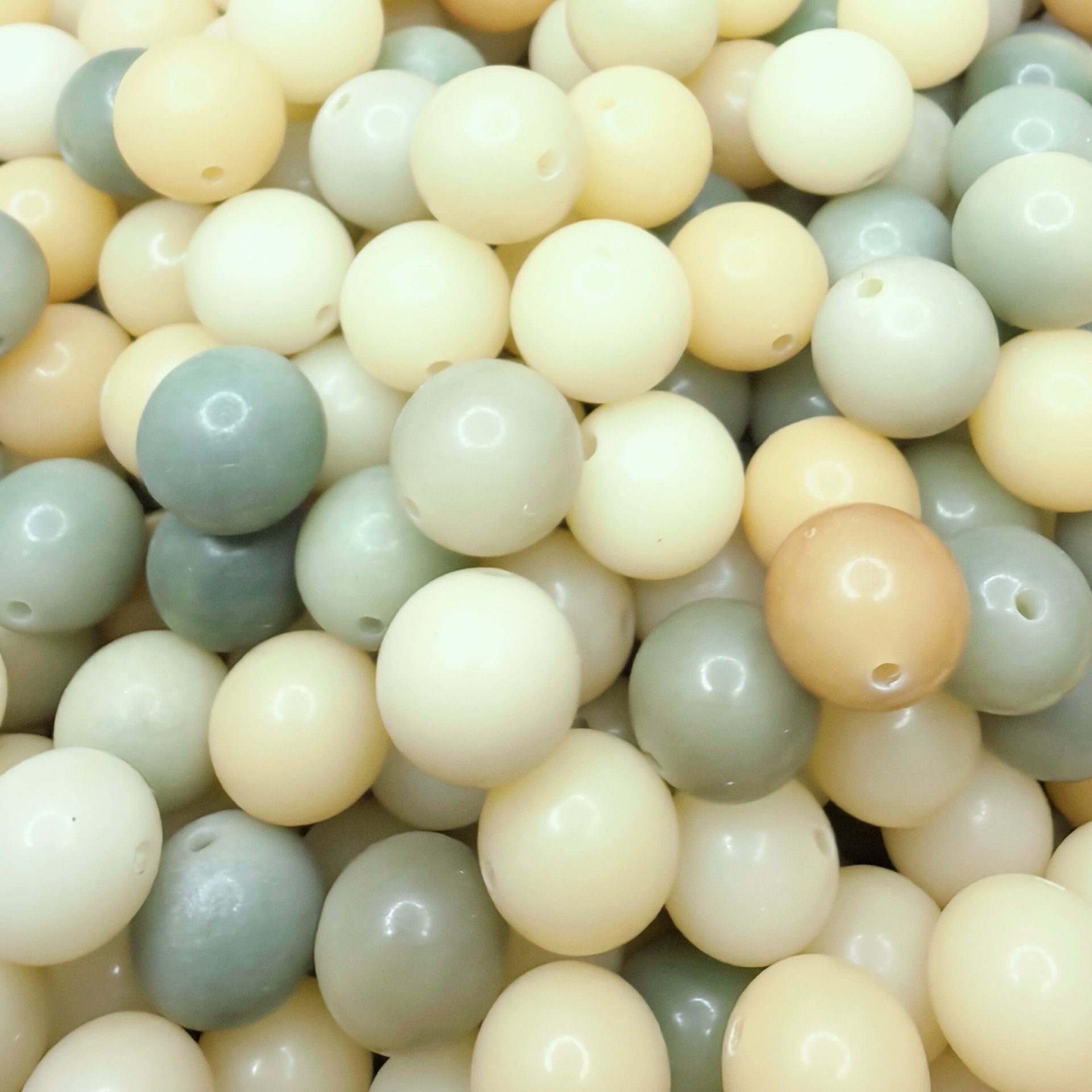 Дубао круглые бусины 13мм