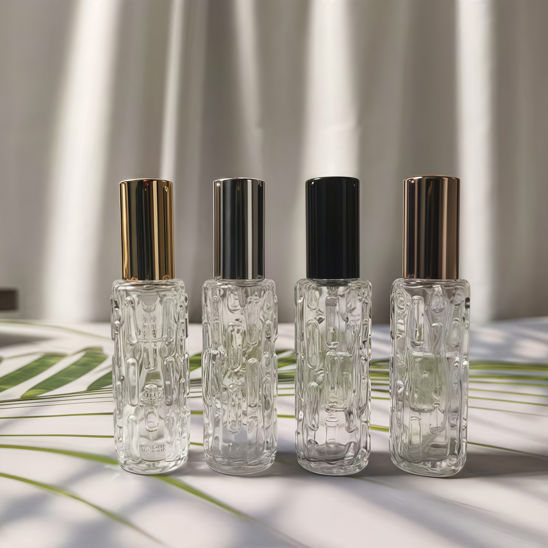 现货厂家玻璃空瓶透明香水瓶铝制分装瓶迷你精油喷雾瓶简约便携