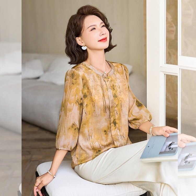 New Chinese-Style National Style Shirt for Middle-Aged and Elderly Women, Elegant Blouse, Mom's Summer Wear, 2026 New Summer Shirt