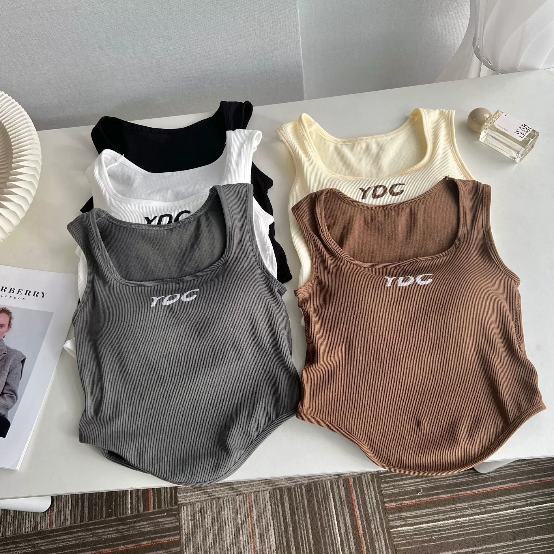 Дышащий топ для отдыха, удобный топ с чашечками, красивая спина