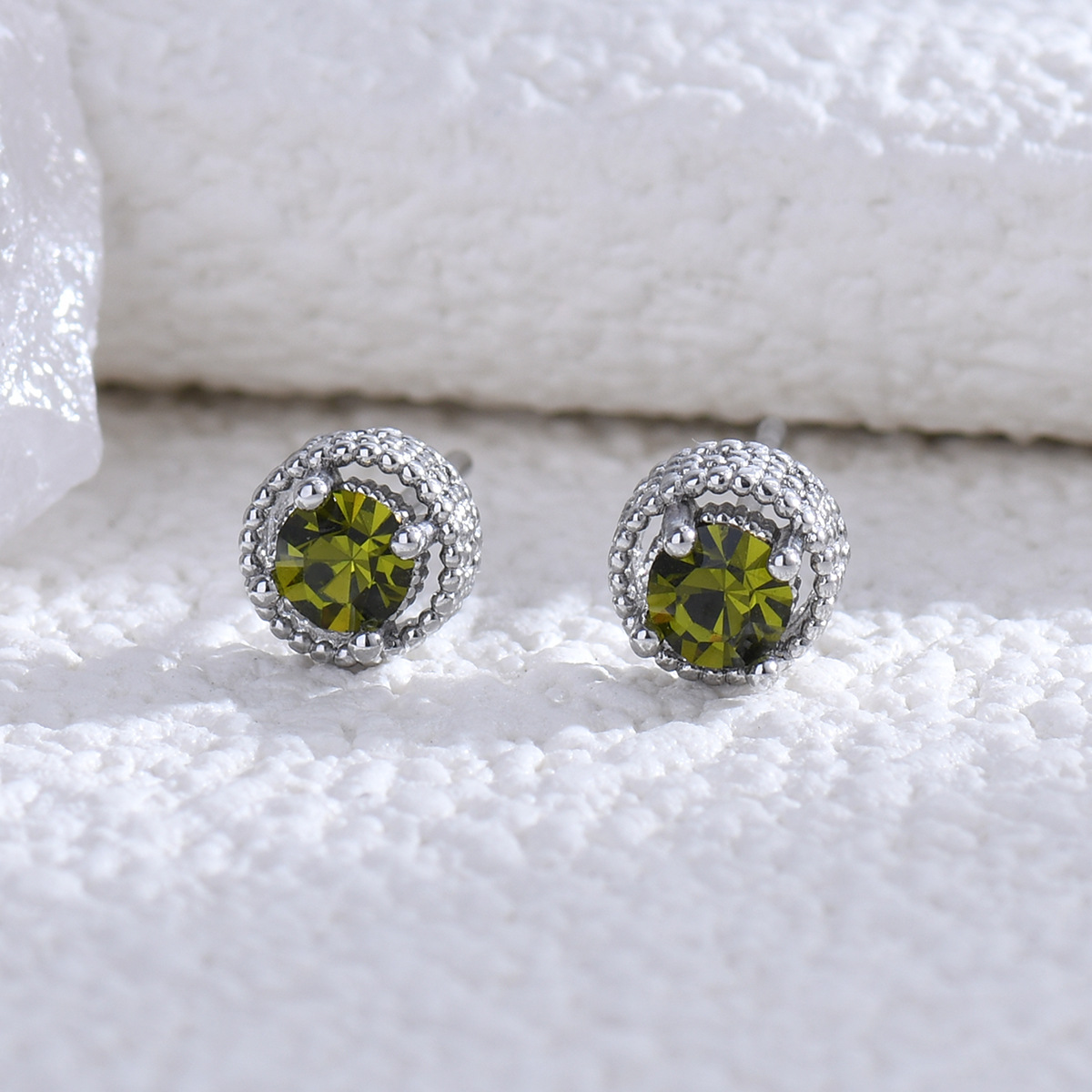 French Palace Style Round Simulation Stud Earrings For Women_voghion.com