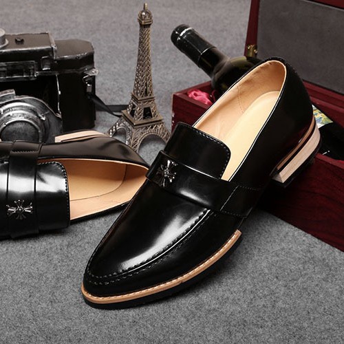 �¿��ɫƤһ�ŵ��׽ź����ͷƤЬ��ľͷ����Ь8166