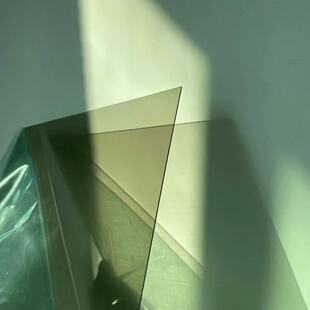 1.0��ɫPC��ڲ�\����λ���ɫPCƬ�p���Ӳ��ɫ��͸��PCƬ��