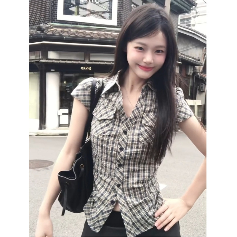 Vintage American-Style Plaid Shirt for Women, 2025 Summer Slim-Fit Korean Versatile Short Sweet Top, Trendy on Instagram