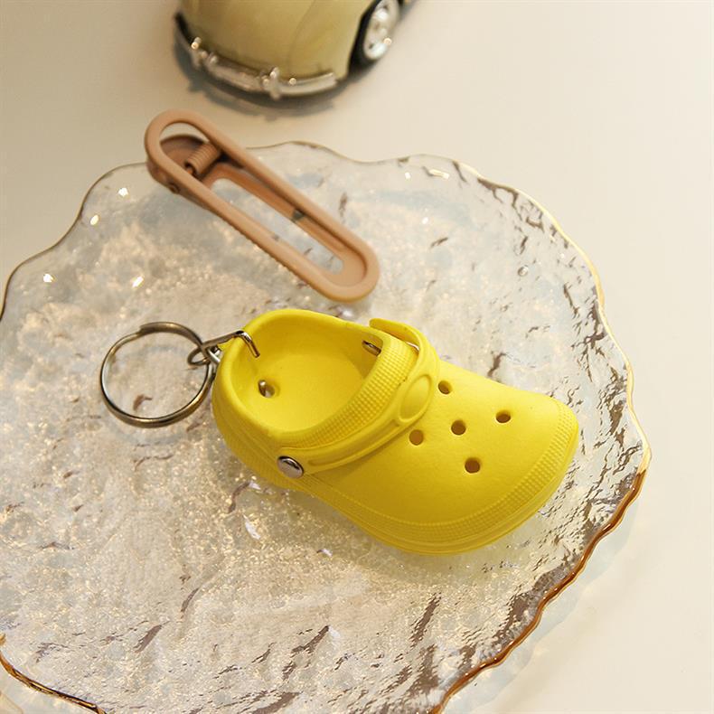 Cute Shoe Plastic Unisex Bag Pendant Keychain display picture 9