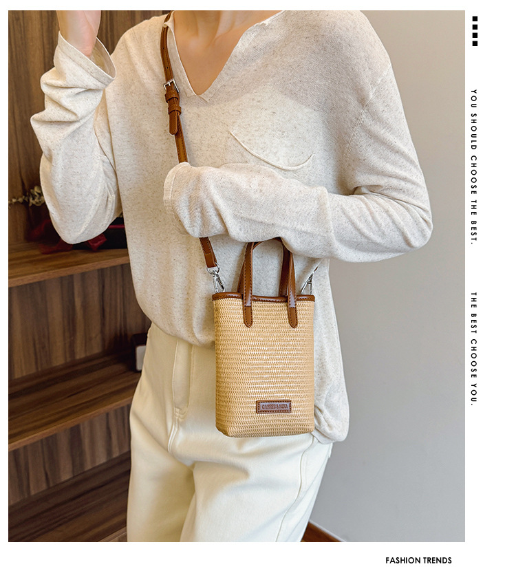 Summer straw woven beach bag 2025 New style seaside vacation handbag, simple and versatile bucket bag, woven crossbody bag full figure