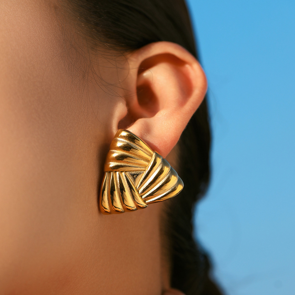 TENA nicho de acero inoxidable pernos de alta calidad de moda amor nicho pendientes de diseño simple joyas de orejas