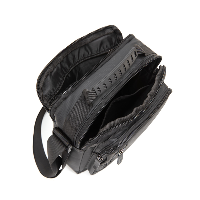 2024 nuevo bolso de hombro de negocios simple bolso de hombro casual de color sólido portátil a prueba de rociadores bolso de hombre inclinado