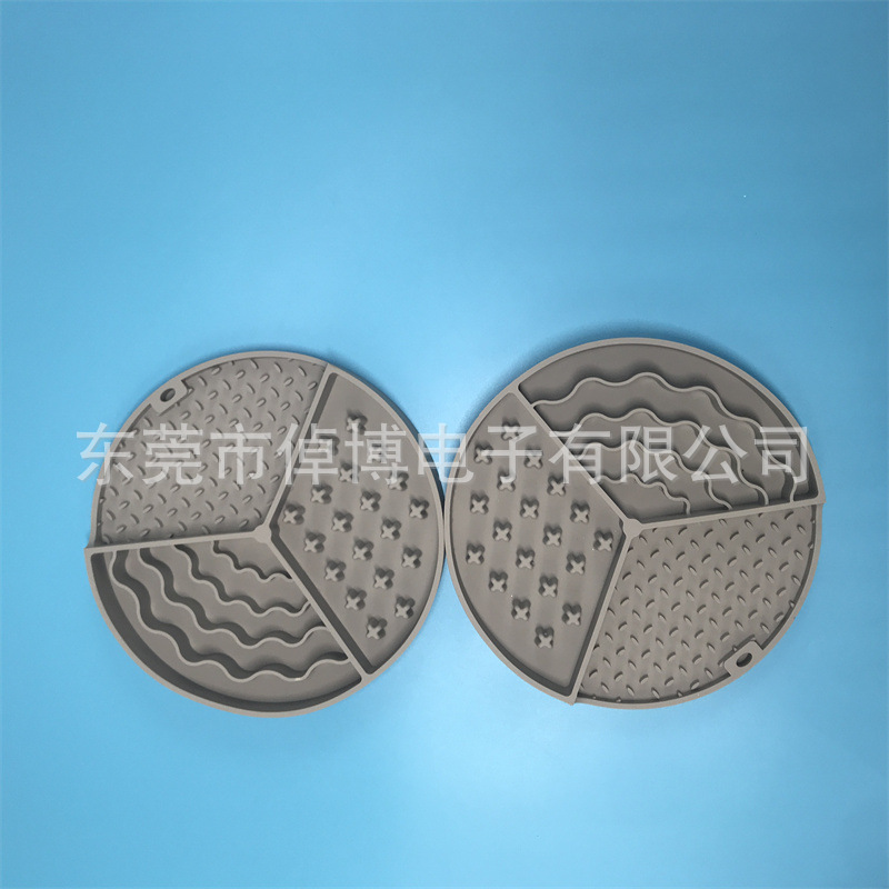 多功能硅胶餐盘 猫狗食具用品防滑防漏狗碗盆