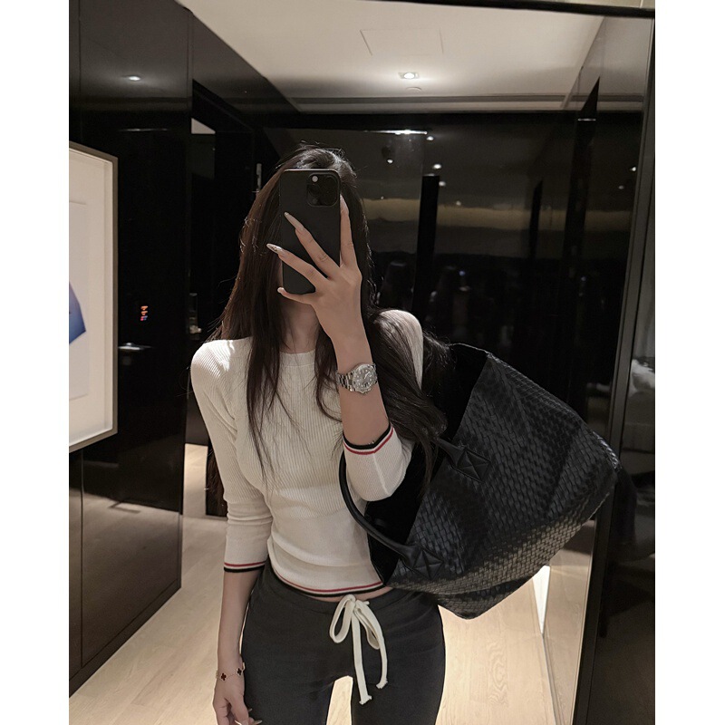 Early Autumn Elegant Slimming Look Bottoming Shirt Top T-Shirt Women's Versatile Stripesd Contrasting Half-Sleeved Knitwear