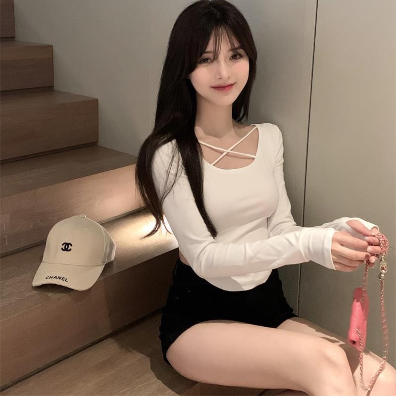 Camiseta ajustada de color sólido para mujer, estilo coreano, nueva colección 2025, adelgazante, moderna, camiseta básica fina de manga corta y larga
